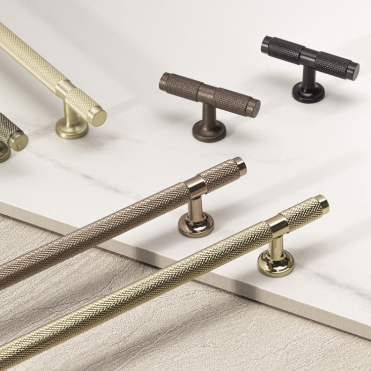 uchwyt meblowy T-bar 8996.0008.AL6 czarny mat, radełko 6cm