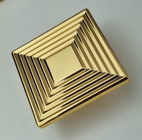 Przejdź do produktu Gałka meblowa 4203.032.MP11 złoty połysk, chrom CEBI