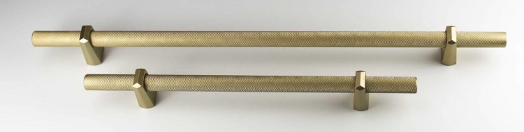 Uchwyt meblowy mosiądz złoty mat CEBI 1264.20.224.MP35 34 cm