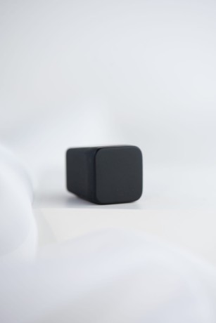 Przejdź do produktu Gałka meblowa czarna, matowa. 2x2cm. CEBI 4105.001.MP24