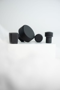 Gałka meblowa czarna, matowa. 2x2cm. CEBI 4105.001.MP24