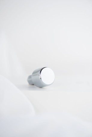 Przejdź do produktu Gałka meblowa srebrny połysk, chrom. Średnica 2cm. CEBI 4126.001.MP02