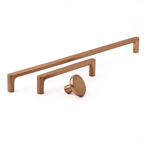 Przejdź do produktu uchwyt meblowy 4734.0128.CHB złoty szampan mat, ryflowany 14cm. 