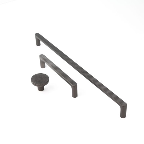 Przejdź do produktu uchwyt meblowy 4734.0128.EL1 grafit czarny mat, ryflowany 14cm. 